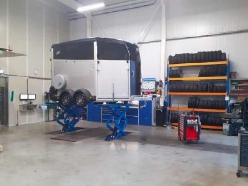 Paardentrailer reparatie